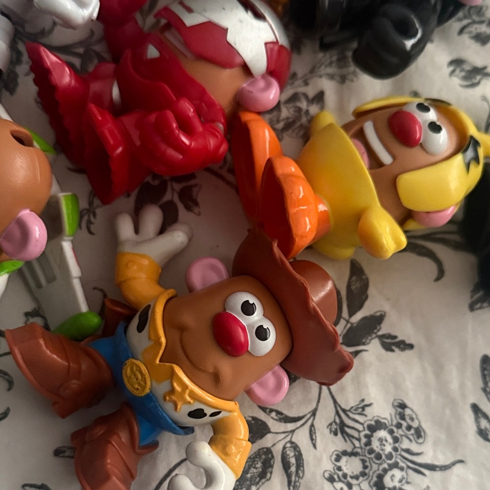 Star Wars and Marvel Toy Set Mr. Potato Head - Picture 4 of 6